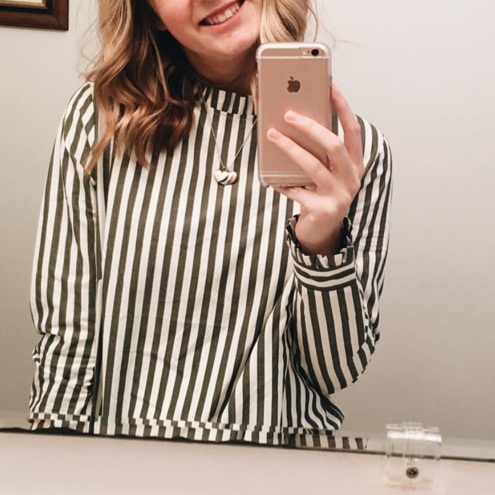 Stunning green & white striped blouse, size women’s S